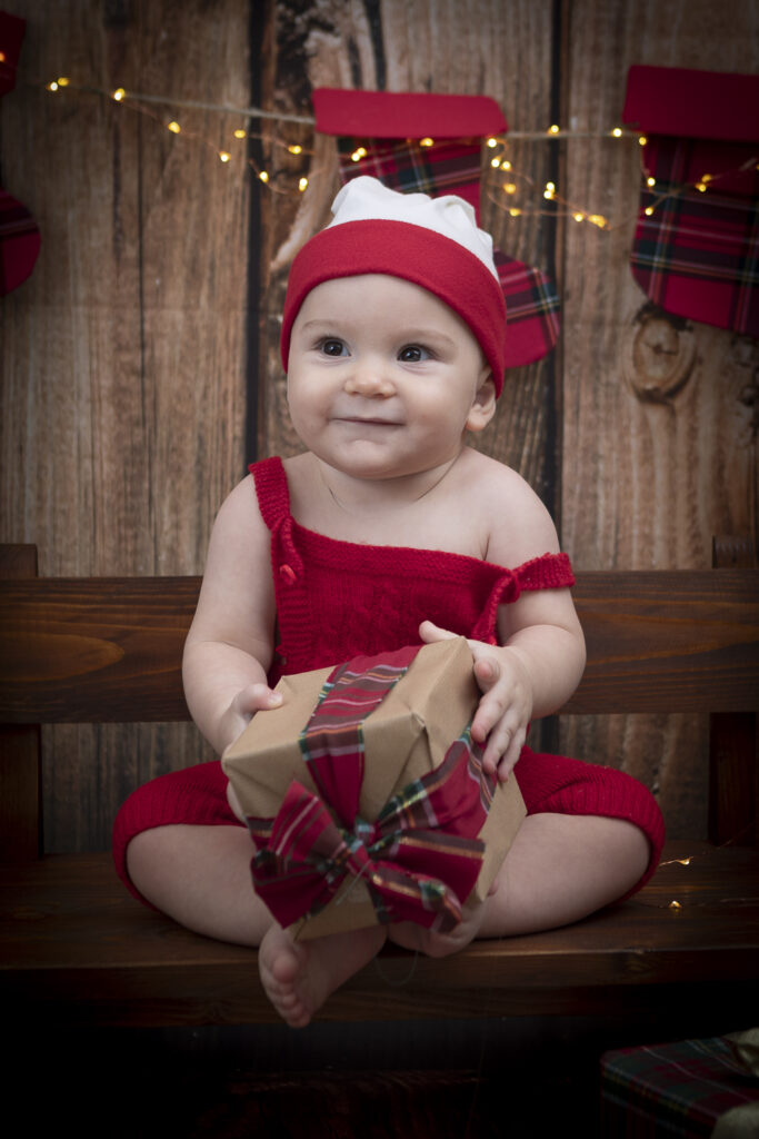 bimbo con cappello di Babbo Natale (1 di 1)