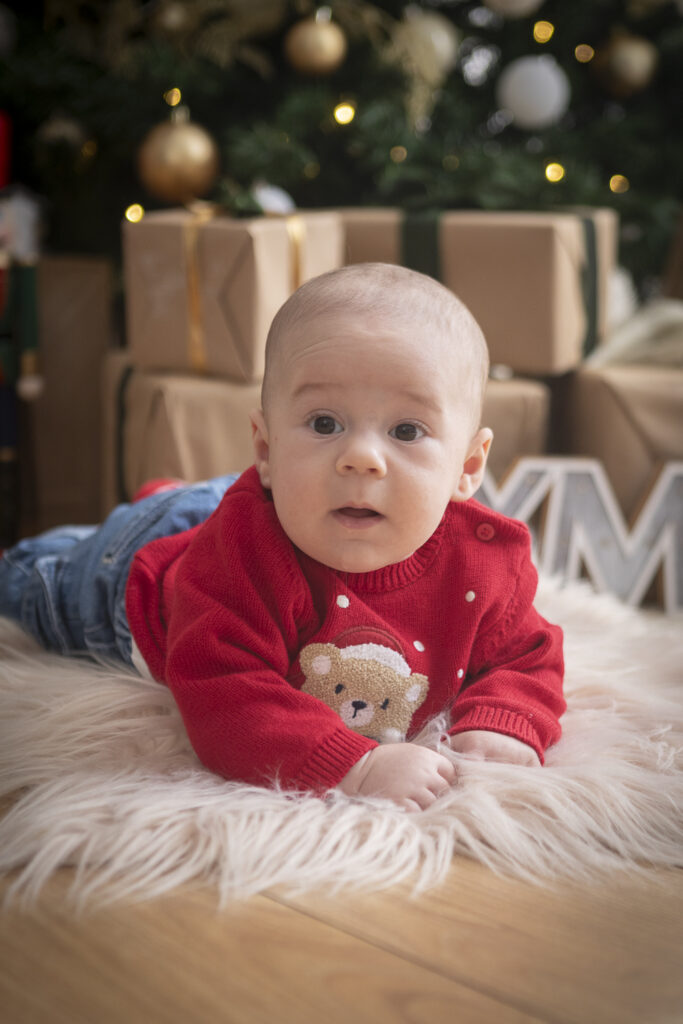 bimbo piccolo con maglione di natale (1 di 1)